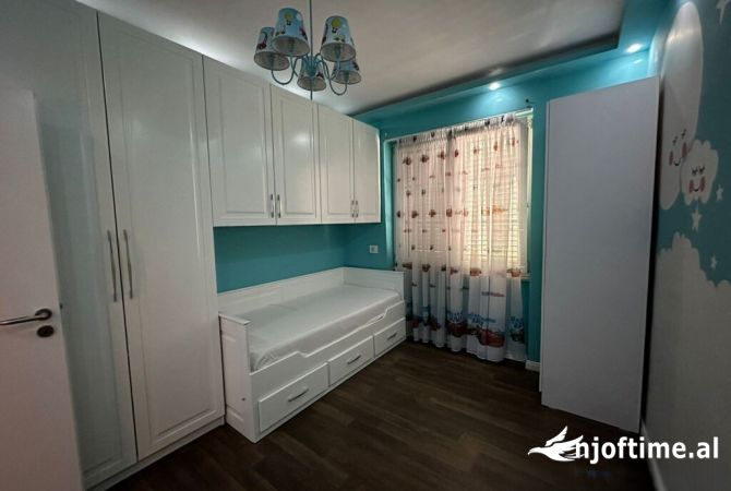 Shtepi me qera 2+1 ne Tirane - 750 Euro