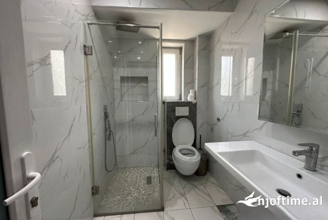 Shtepi me qera 2+1 ne Tirane - 750 Euro