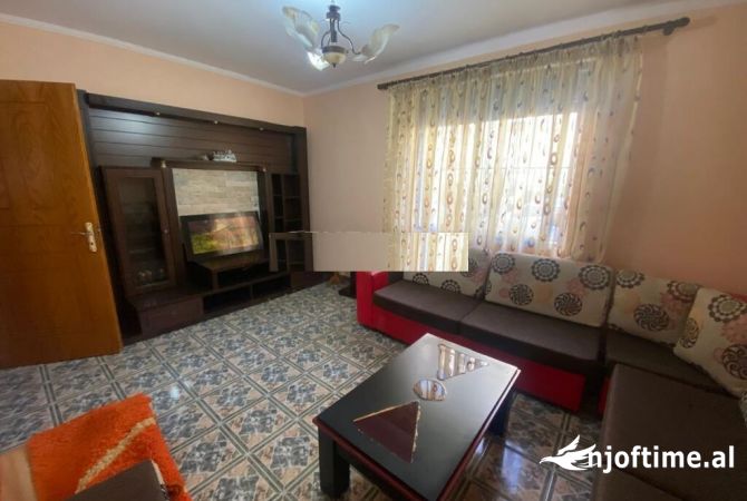 Shtepi me qera 2+1 ne Tirane - 400 Euro