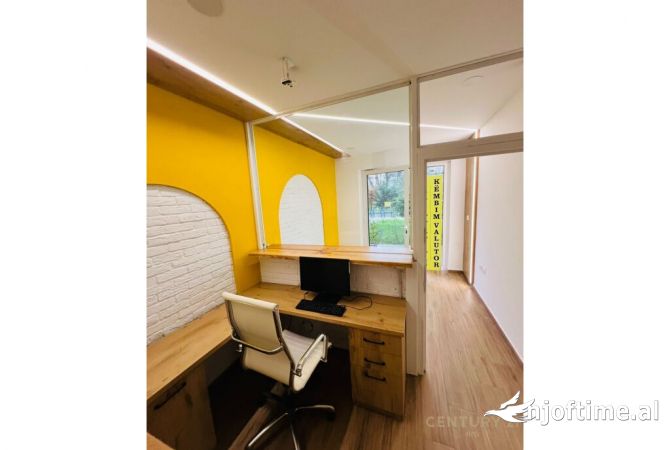 Ambient biznesi me qera 3+1 ne Tirane - 350 Euro