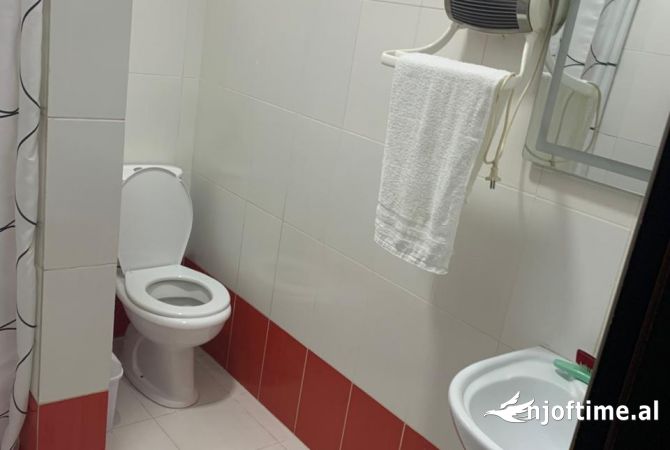 Shtepi me qera Shtepi Private ne Tirane, 1+1, Mobilimi E mobiluar, Pagesa 280  Euro.