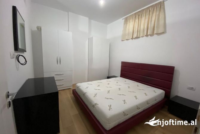 Shtepi me qera 1+1 ne Tirane - 300 Euro