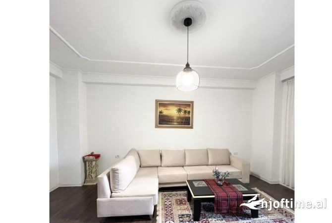 Shtepi me qera 2+1 ne Tirane - 550 Euro