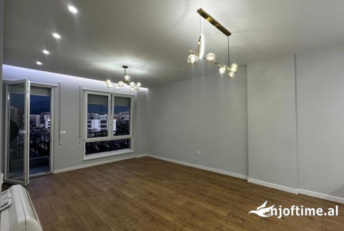 Shtepi me qera Apartament ne Tirane, 3+1, Mobilimi Pjeserisht e mobiluar, Pagesa 600  Euro.