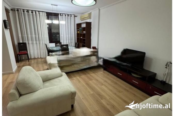Shtepi me qera 2+1 ne Tirane - 650 Euro