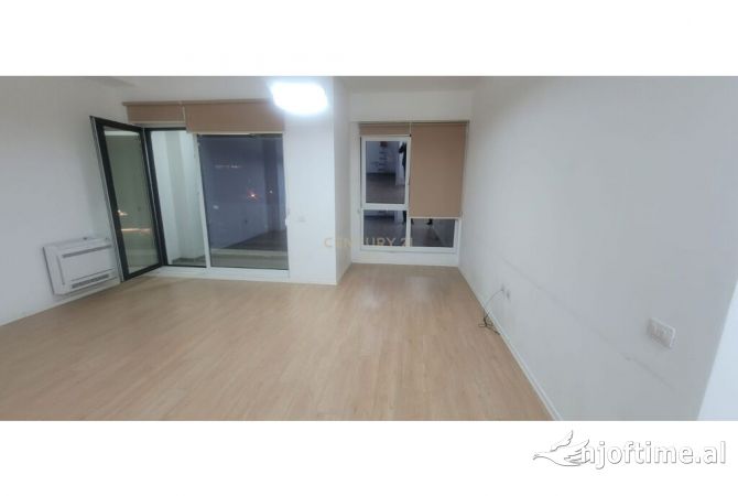 Ambient biznesi me qera 3+1 ne Tirane - 700 Euro