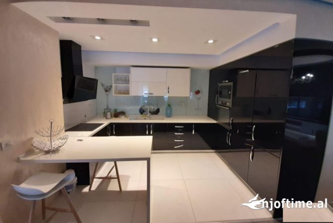 Shtepi me qera 3+1 ne Tirane - 550 Euro