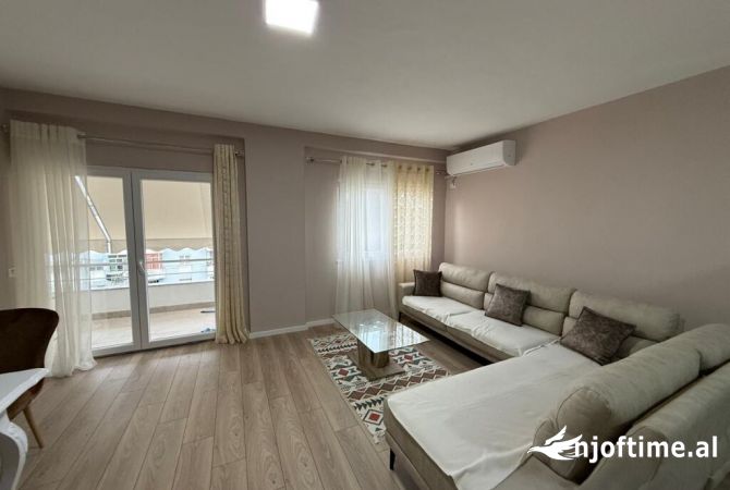 Shtepi me qera 2+1 ne Tirane - 450 Euro