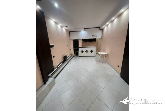 Ambient biznesi ne shitje 1+1 ne Tirane - 51,000 Euro