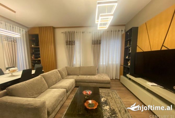 Shtepi ne shitje 2+1 ne Tirane - 207,000 Euro