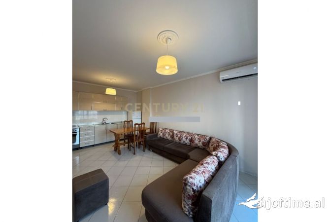 Shtepi me qera 2+1 ne Tirane - 400 Euro