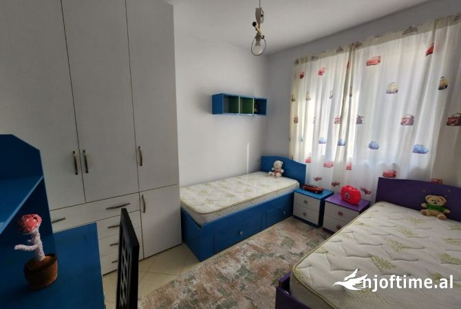 Shtepi me qera 2+1 ne Tirane - 400 Euro