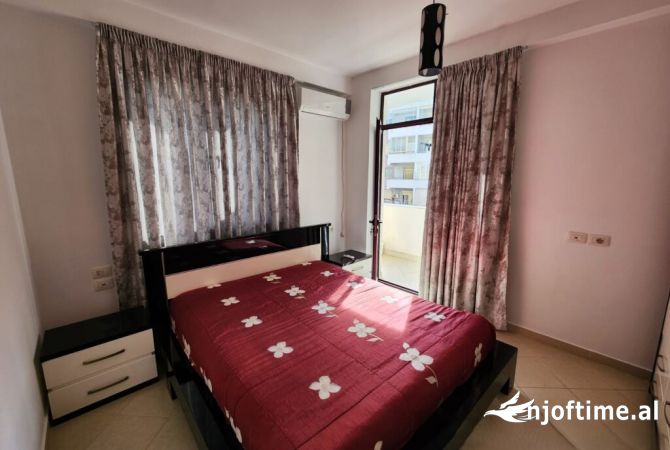 Shtepi me qera 2+1 ne Tirane - 400 Euro