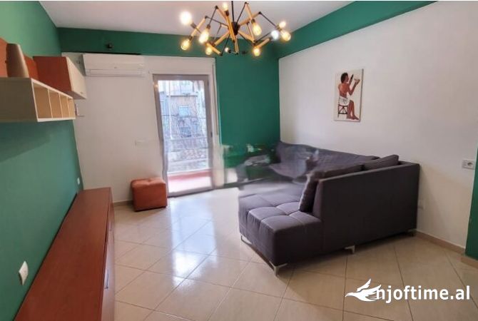 Shtepi me qera 1+1 ne Tirane - 400 Euro