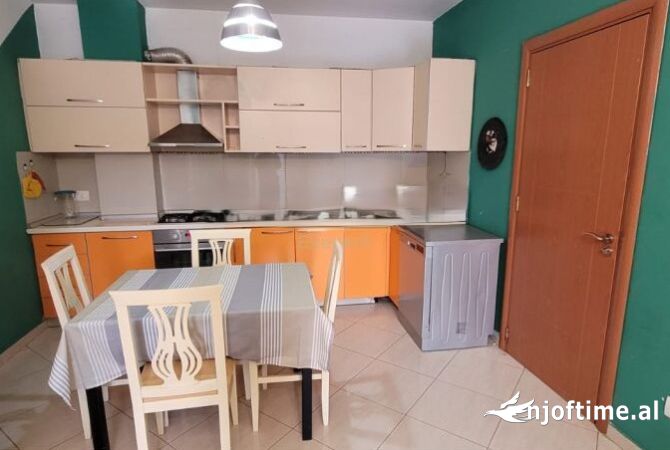 Shtepi me qera 1+1 ne Tirane - 400 Euro