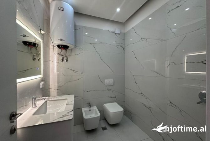 Shtepi me qera 2+1 ne Tirane - 420 Euro