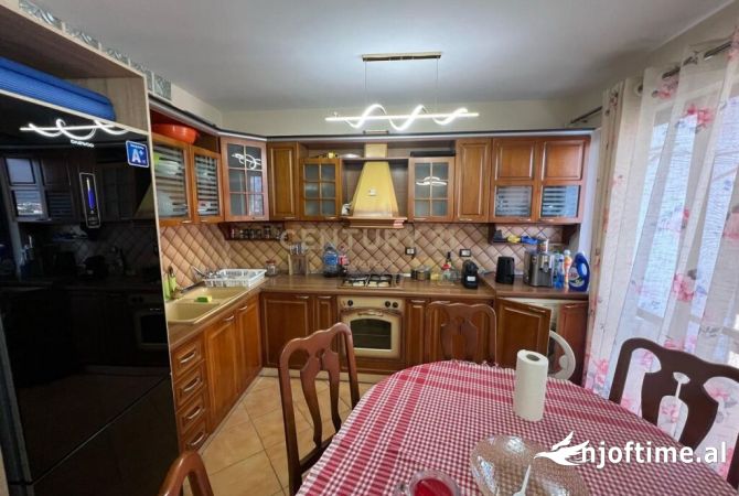 Shtepi me qera 1+1 ne Tirane - 450 Euro