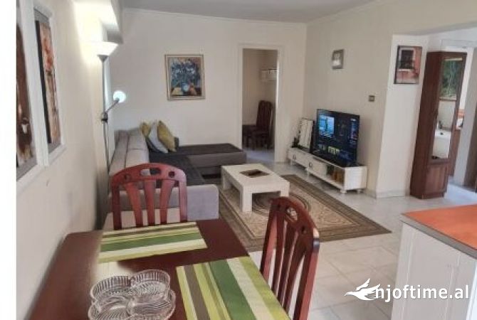 Shtepi me qera 2+1 ne Tirane - 600 Euro