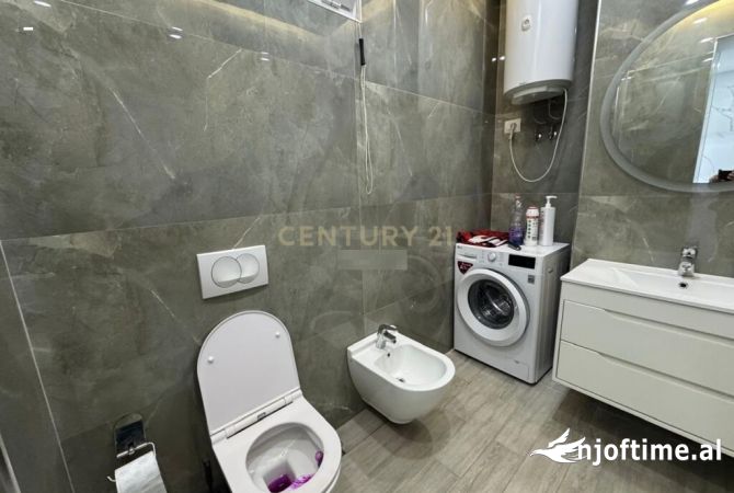 Shtepi me qera 2+1 ne Tirane - 800 Euro
