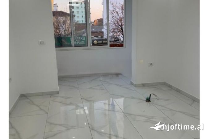Shtepi ne shitje 1+1 ne Tirane - 145,000 Euro
