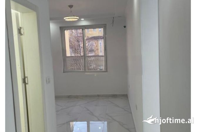 Shtepi ne shitje 1+1 ne Tirane - 145,000 Euro