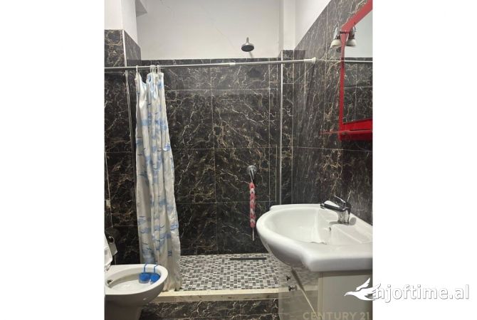 Shtepi me qera 1+1 ne Tirane - 450 Euro