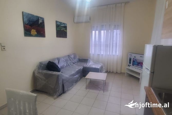 Shtepi me qera 2+1 ne Tirane - 500 Euro