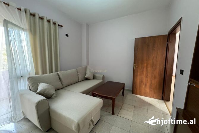Shtepi me qera 2+1 ne Tirane - 450 Euro