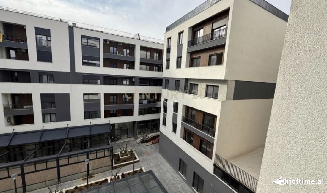 Shtepi ne shitje Apartament ne Tirane, 2+1, Mobilimi Bosh, pa mobiluar, Pagesa 131,950  Euro.