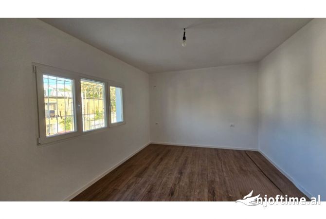 Shtepi ne shitje 1+1 ne Tirane - 75,000 Euro