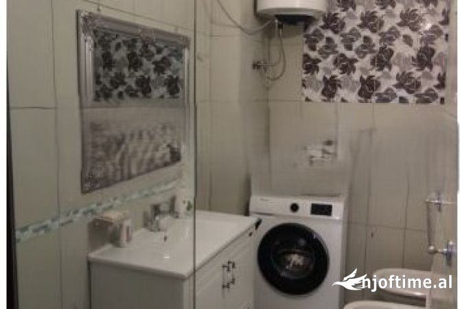 Shtepi me qera 2+1 ne Tirane - 700 Euro