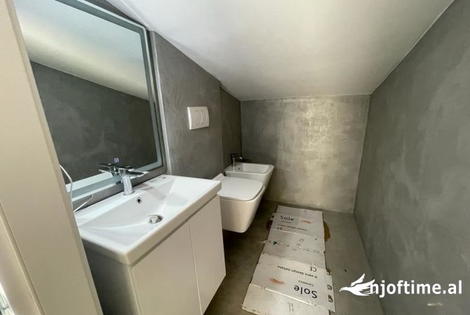 Shtepi ne shitje 3+1 ne Tirane - 190,000 Euro