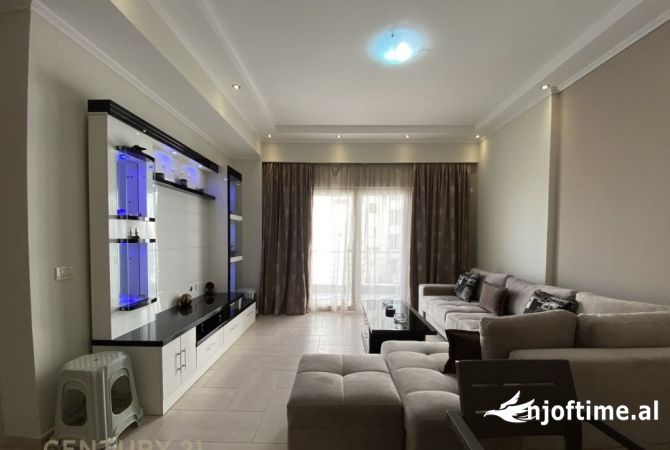 Shtepi me qera 2+1 ne Tirane - 450 Euro