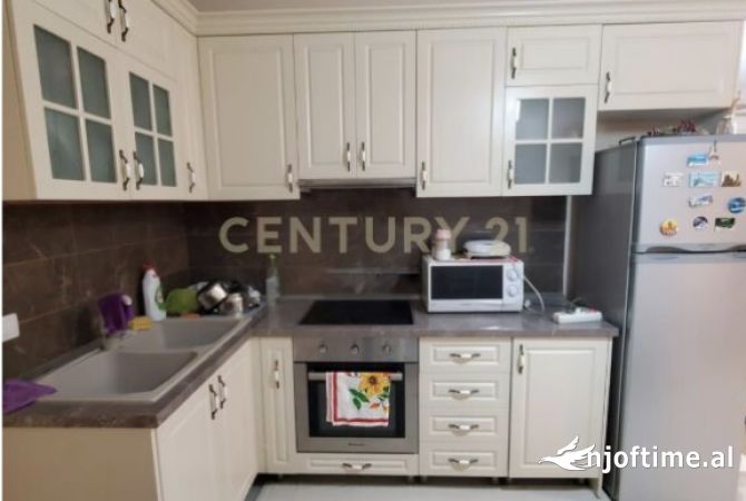 Shtepi me qera 2+1 ne Tirane - 500 Euro