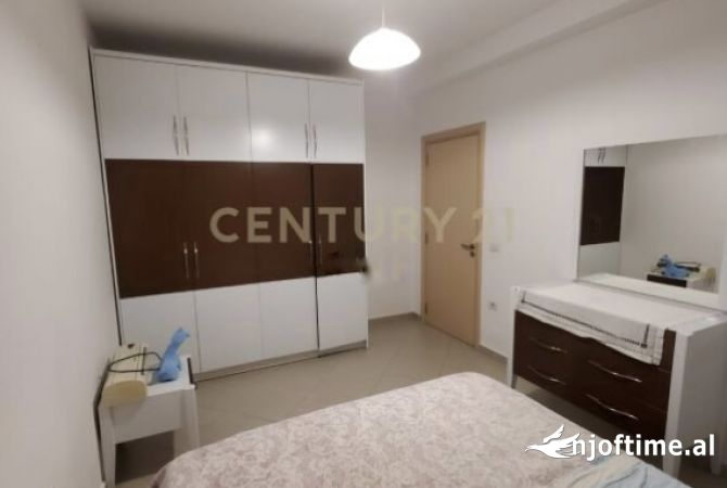 Shtepi me qera 2+1 ne Tirane - 500 Euro