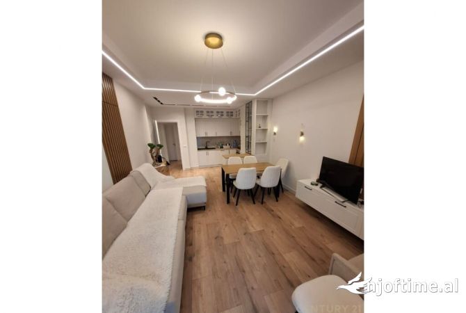 Shtepi me qera 2+1 ne Tirane - 1,000 Euro