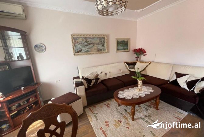 Shtepi me qera 1+1 ne Tirane - 430 Euro