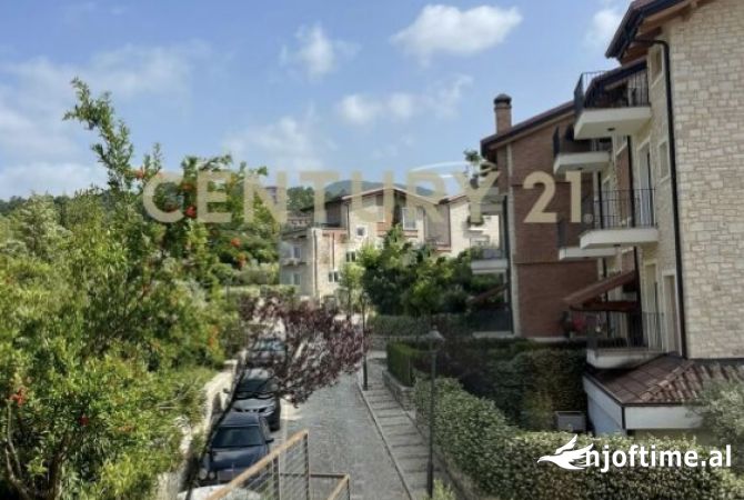 Shtepi ne shitje Apartament ne Tirane, 2+1, Mobilimi E mobiluar, Pagesa 255,000  Euro.