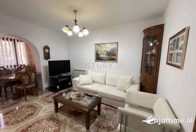 Shtepi me qera 2+1 ne Tirane - 500 Euro