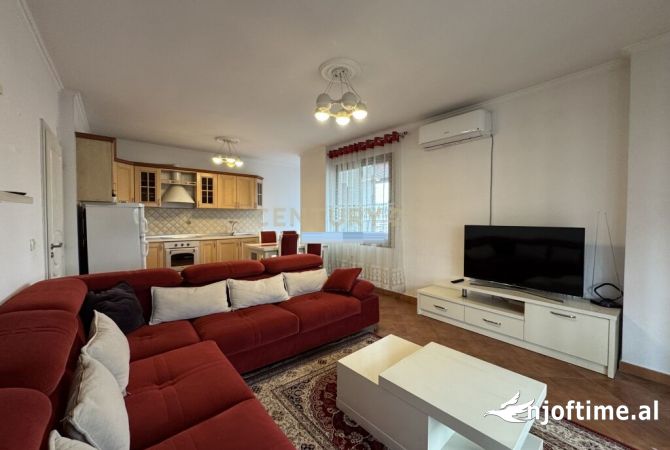 Shtepi me qera Apartament ne Tirane, 2+1, Mobilimi E mobiluar, Pagesa 590  Euro.