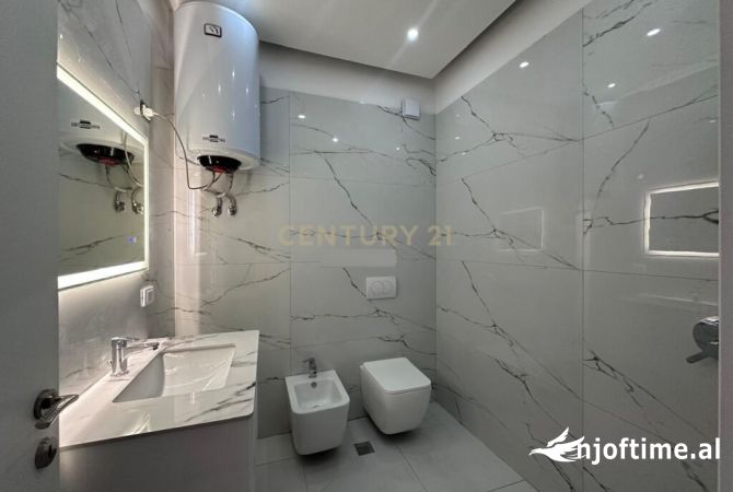 Shtepi me qera 2+1 ne Tirane - 420 Euro