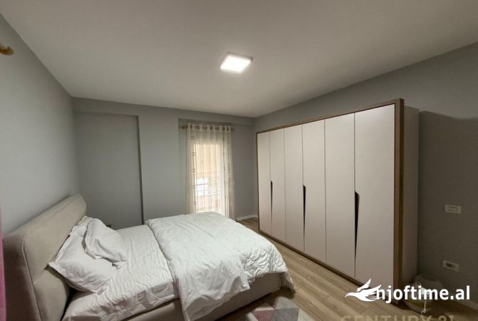 Shtepi me qera 2+1 ne Tirane - 450 Euro