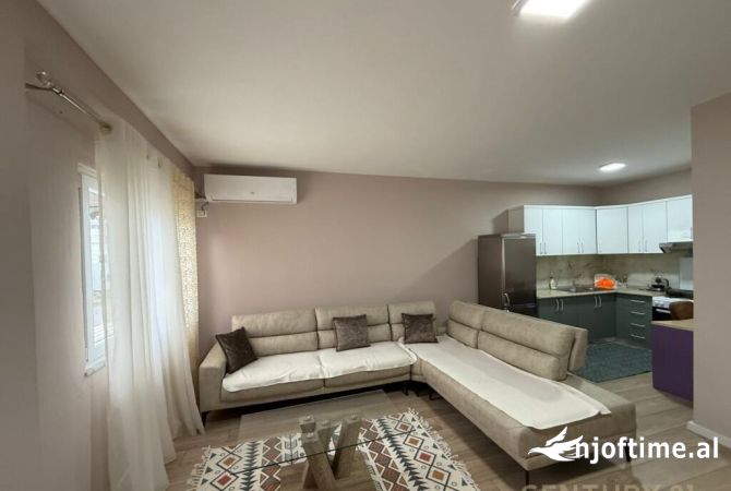 Shtepi me qera 2+1 ne Tirane - 450 Euro
