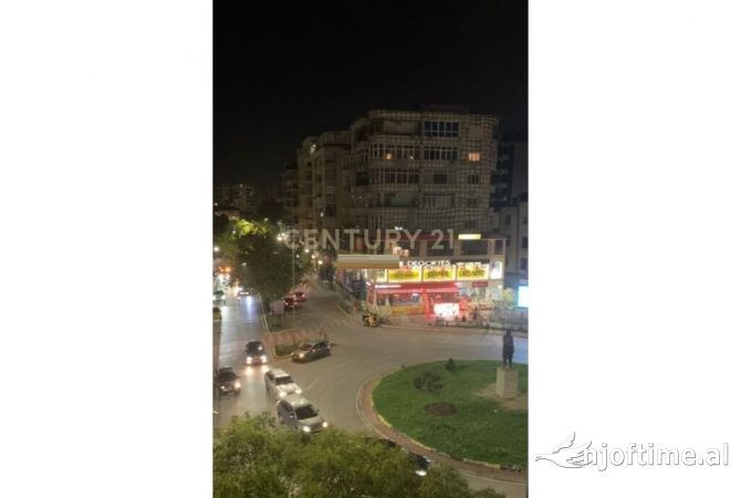 Ambient biznesi me qera 3+1 ne Tirane - 1,000 Euro