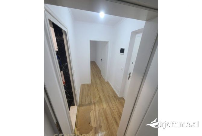 Shtepi ne shitje 1+1 ne Tirane - 120,000 Euro