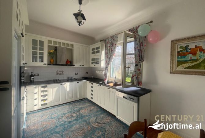 Shtepi me qera 2+1 ne Tirane - 600 Euro