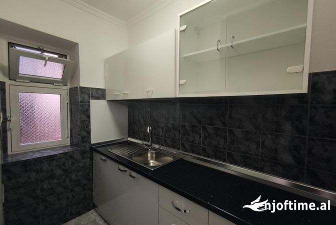 Shtepi me qera 2+1 ne Tirane - 500 Euro