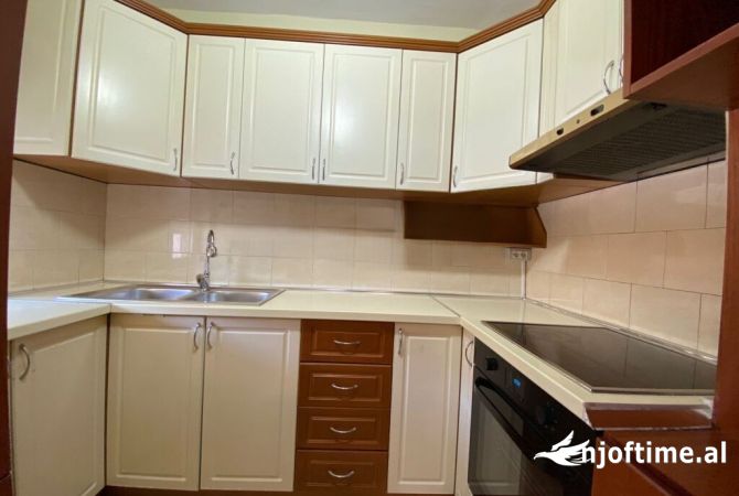 Shtepi me qera 1+1 ne Tirane - 450 Euro