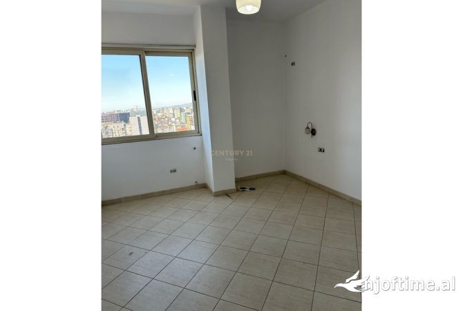 Shtepi ne shitje 2+1 ne Tirane - 175,000 Euro