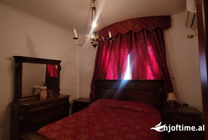 Casa in affitto 3+1 a Tirana - 1,100 Euro